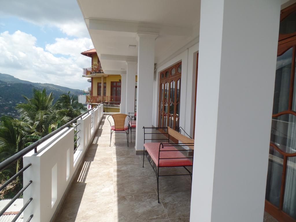 Kandyan Bluestar Villa Exterior foto
