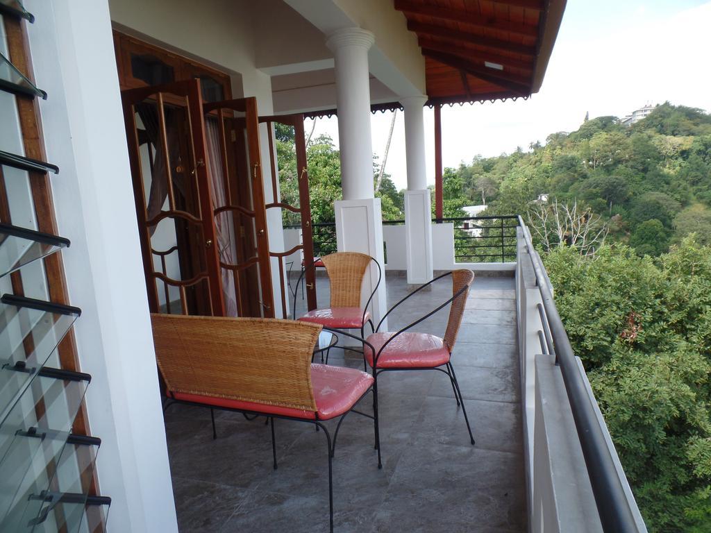 Kandyan Bluestar Villa Exterior foto
