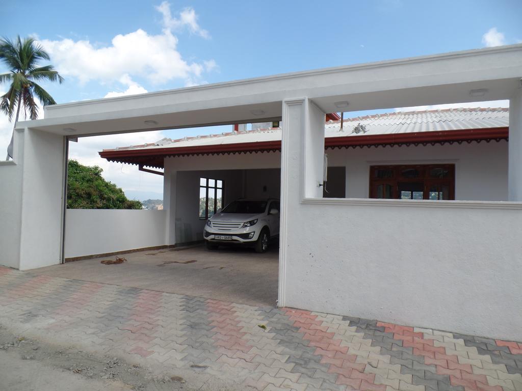 Kandyan Bluestar Villa Exterior foto