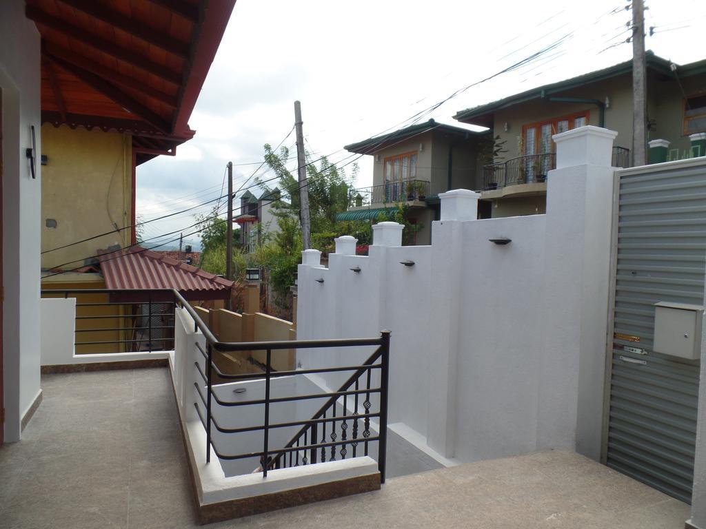 Kandyan Bluestar Villa Exterior foto