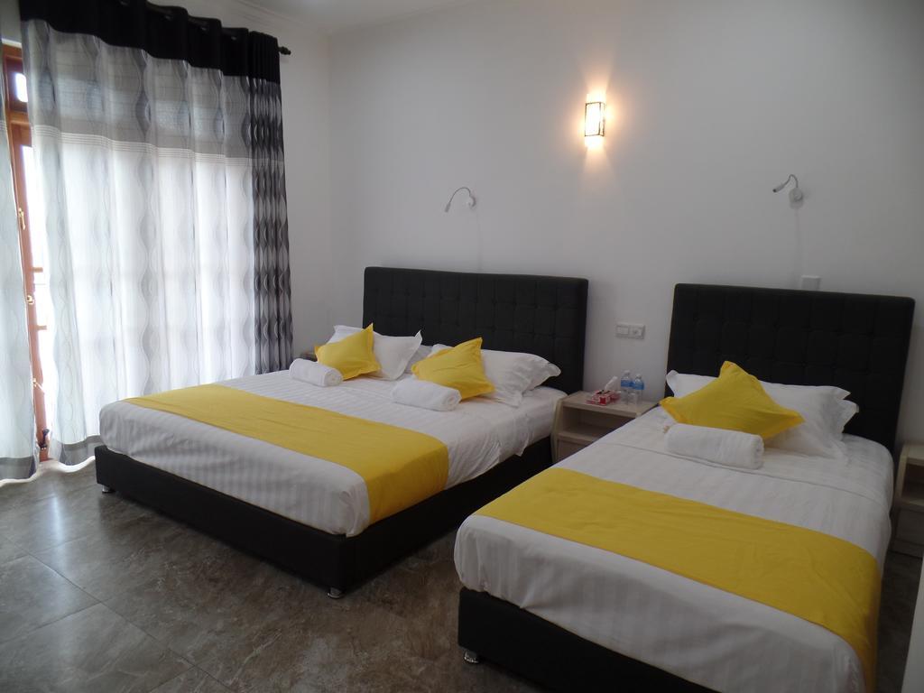 Kandyan Bluestar Villa Habitación foto