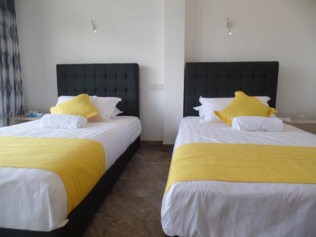 Kandyan Bluestar Villa Habitación foto
