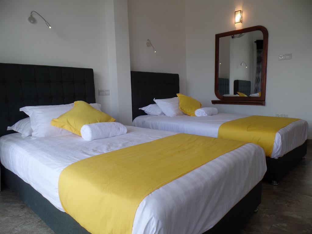 Kandyan Bluestar Villa Habitación foto